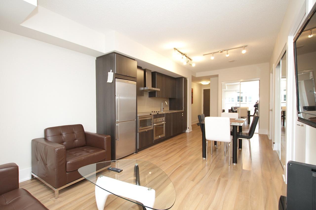 Napa Furnished Suites At Cn Tower & Maple Leaf Square Toronto Dış mekan fotoğraf