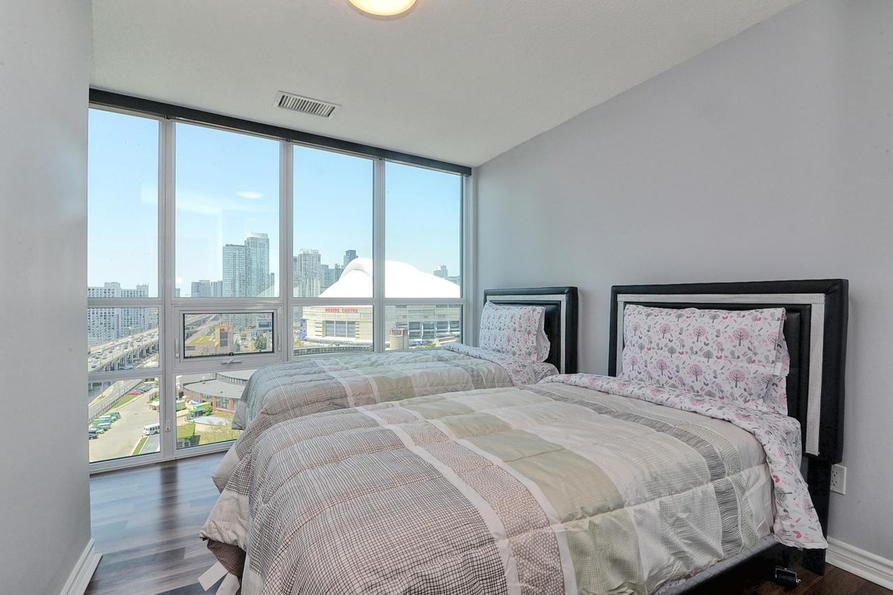 Napa Furnished Suites At Cn Tower & Maple Leaf Square Toronto Dış mekan fotoğraf