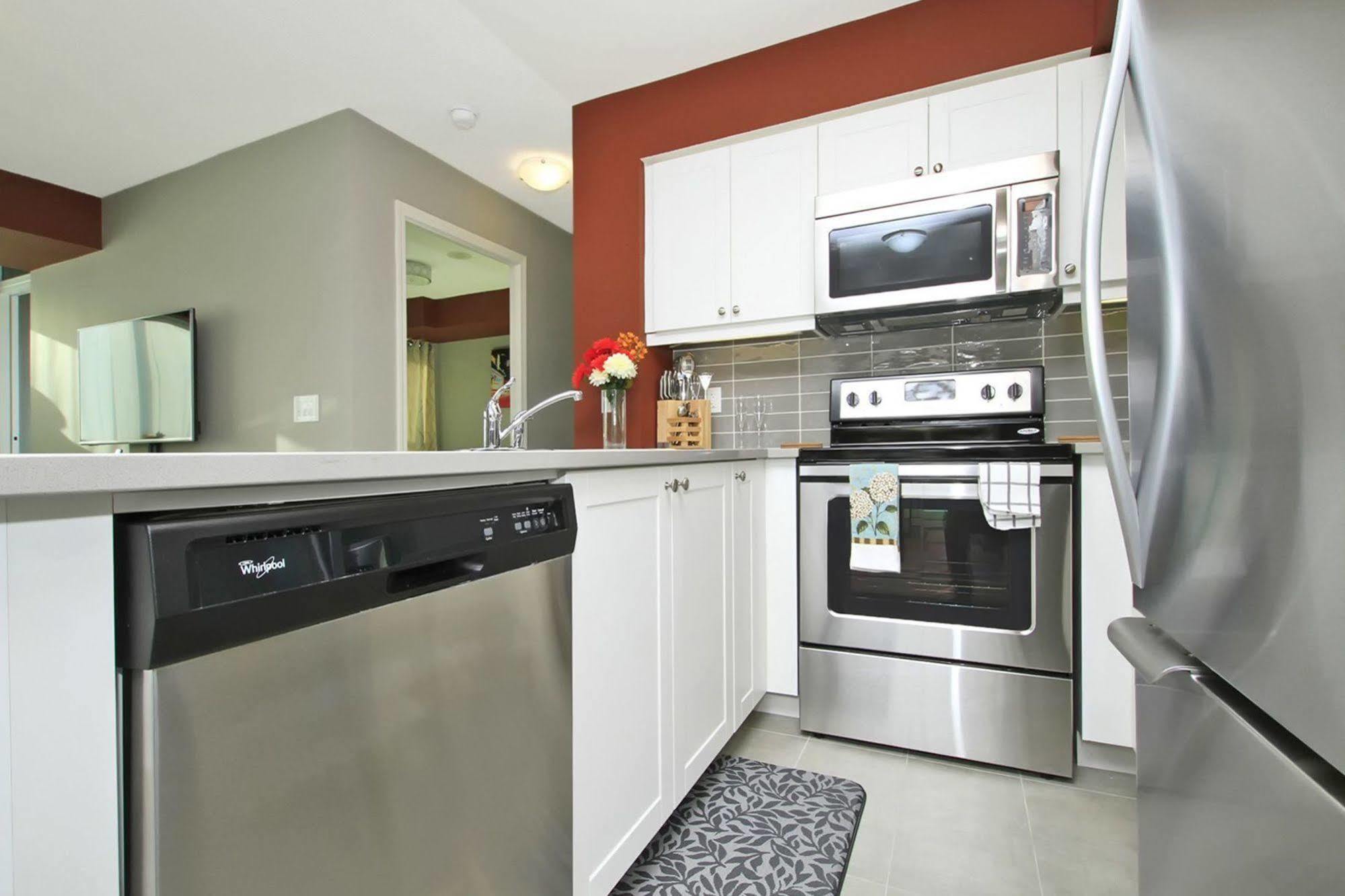 Napa Furnished Suites At Cn Tower & Maple Leaf Square Toronto Dış mekan fotoğraf