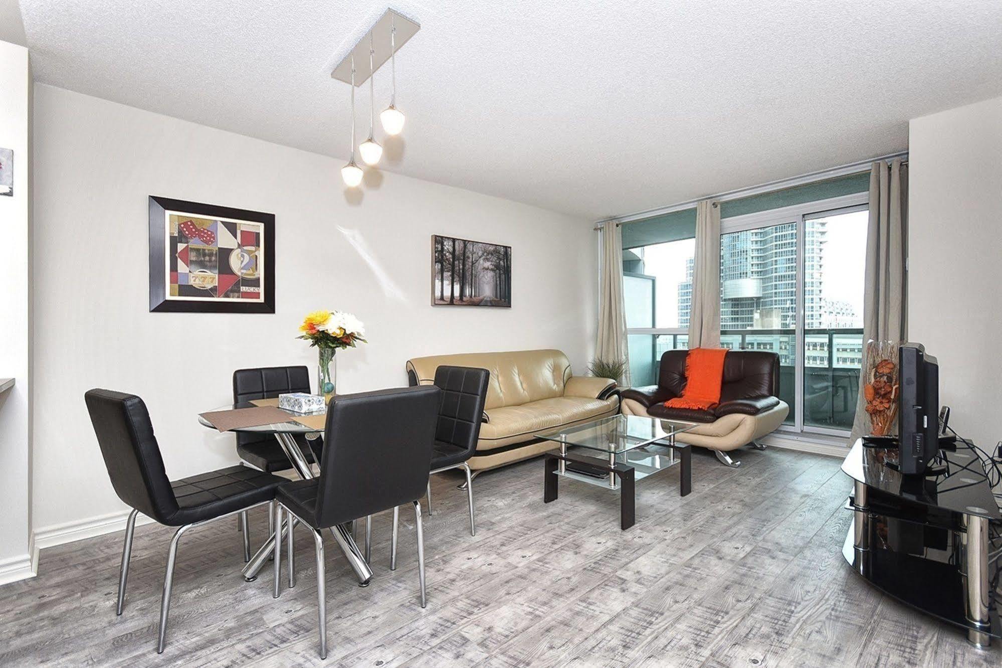 Napa Furnished Suites At Cn Tower & Maple Leaf Square Toronto Dış mekan fotoğraf