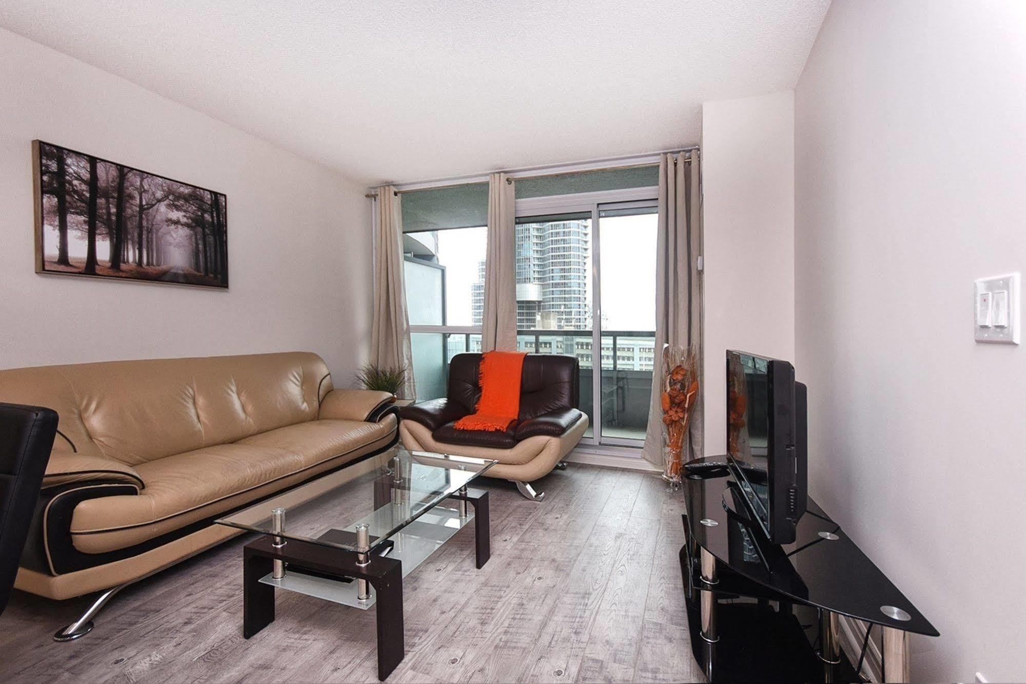 Napa Furnished Suites At Cn Tower & Maple Leaf Square Toronto Dış mekan fotoğraf