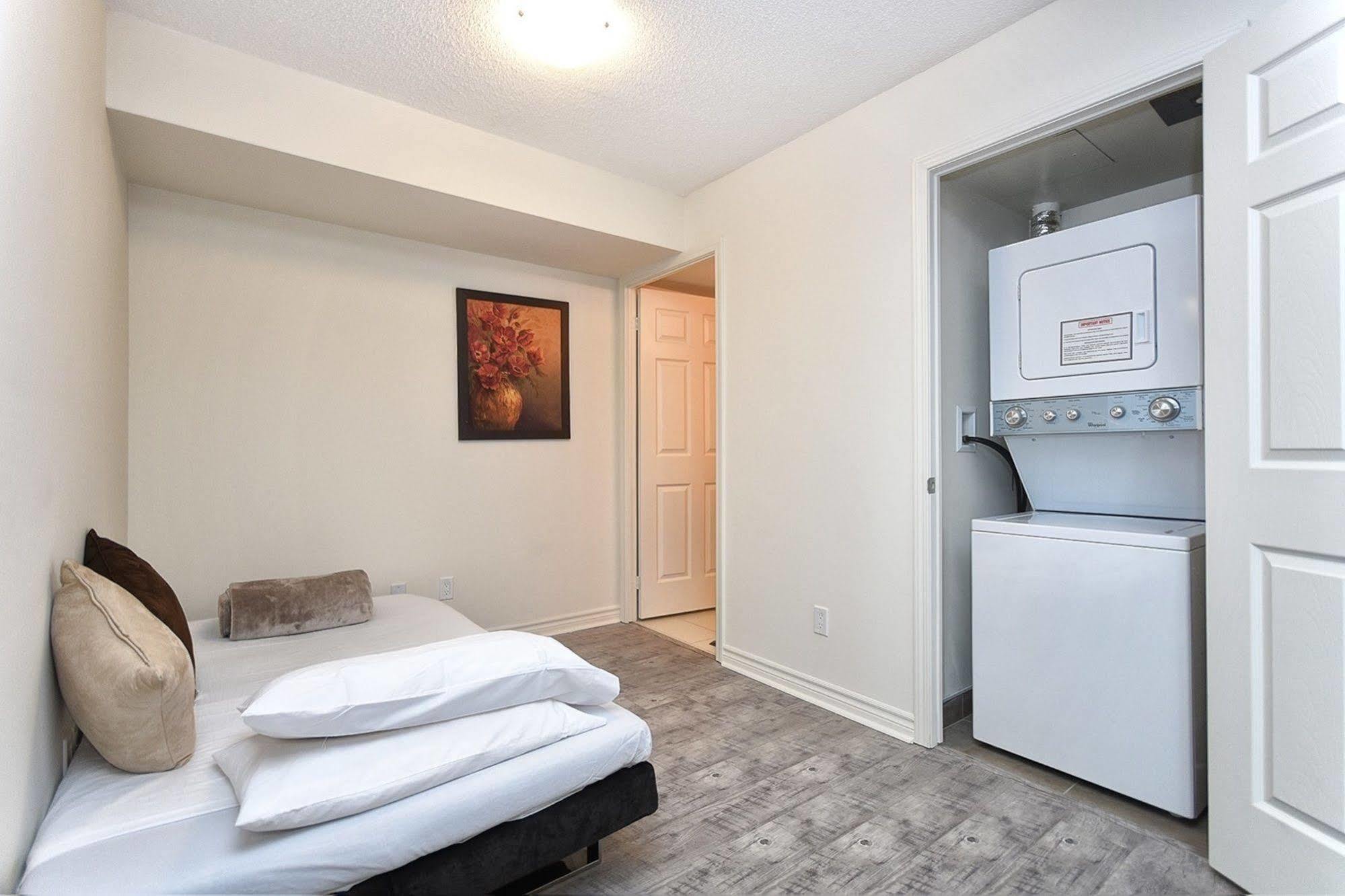 Napa Furnished Suites At Cn Tower & Maple Leaf Square Toronto Dış mekan fotoğraf