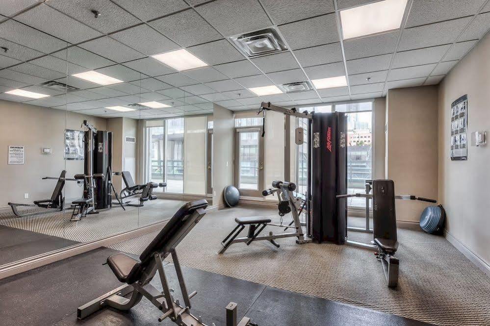 Napa Furnished Suites At Cn Tower & Maple Leaf Square Toronto Dış mekan fotoğraf